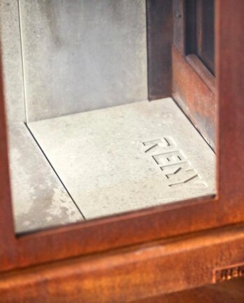 Beton Bagside Til Quaruba Havepejse